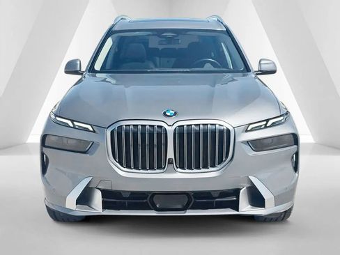 Used 2024 BMW X7 xDrive40i AWD/4WD image 2