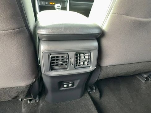 Used 2019 Toyota RAV4 XLE w/ Convenience Package image 16