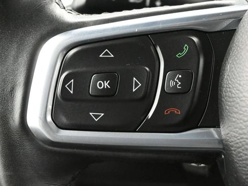 Used 2022 Jeep Wrangler Unlimited Sahara AWD/4WD image 6