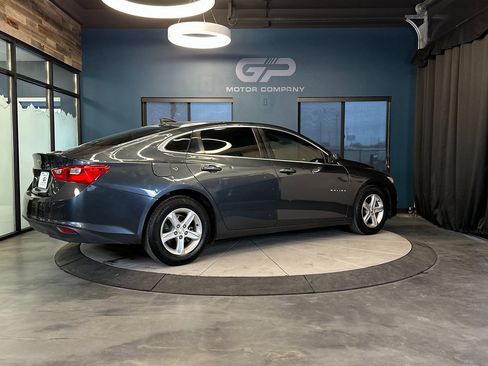 Used 2019 Chevrolet Malibu LS image 3