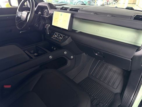 Used 2023 Land Rover Defender 110 75th Limited Edition image 17