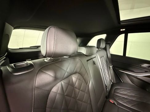 Used 2025 BMW X5 sDrive40i w/ Premium Package image 27