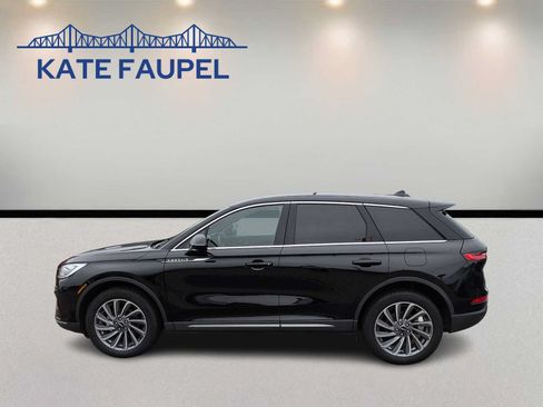 Used 2025 Lincoln Corsair Reserve AWD/4WD image 4