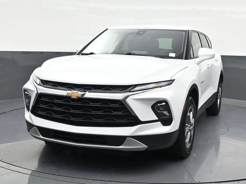 Used 2024 Chevrolet Blazer LT FWD image 9