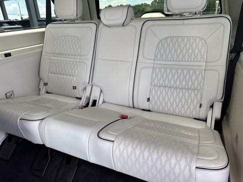 Used 2023 Lincoln Navigator L Black Label AWD/4WD image 17