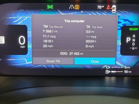 Certified 2023 Volvo XC60 T8 Plus w/ Climate Package image 27