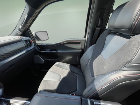 Used 2025 Ford F150 Raptor AWD/4WD image 37