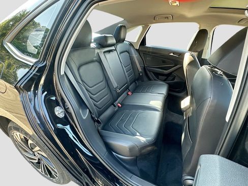 Used 2021 Volkswagen Jetta SEL Premium FWD image 28
