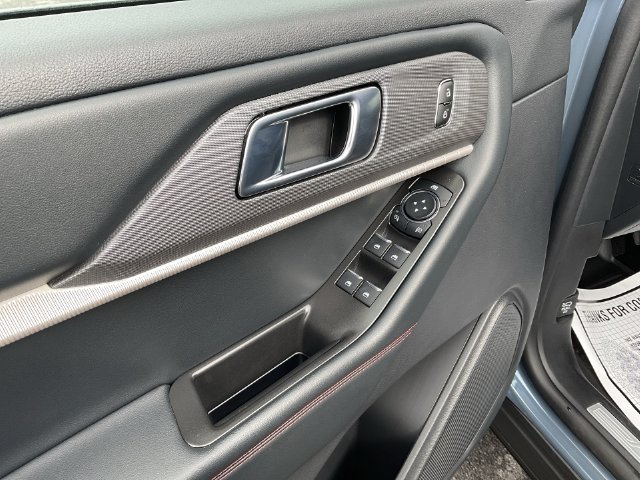 Certified 2025 Ford Explorer ST-Line AWD/4WD image 14