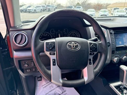 Used 2018 Toyota Tundra SR5 w/ SR5 Upgrade Package image 14