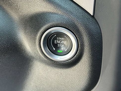 Certified 2022 Chevrolet Silverado 1500 Custom AWD/4WD image 13