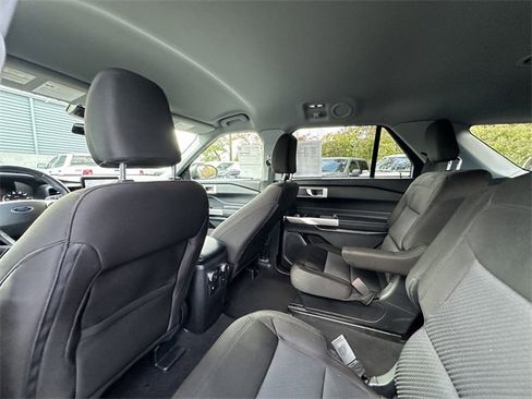 Certified 2022 Ford Explorer XLT image 18