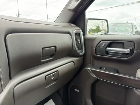 Used 2021 GMC Sierra 1500 SLT AWD/4WD image 24