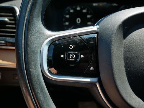 Used 2021 Volvo XC90 T6 Momentum w/ Advanced Package AWD/4WD image 23