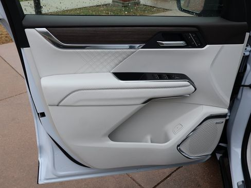 New 2026 GMC Acadia Denali w/ Super Cruise Package image 24