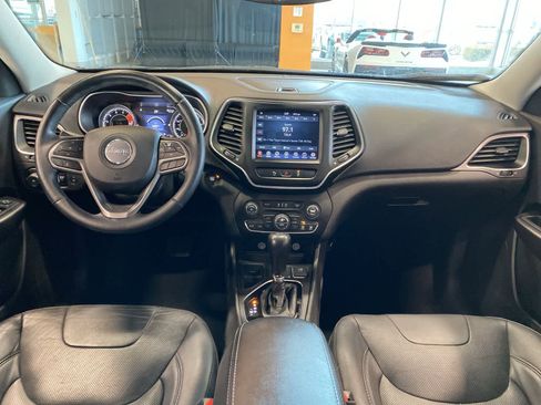 Used 2021 Jeep Cherokee Latitude Lux w/ Comfort/Convenience Group image 14