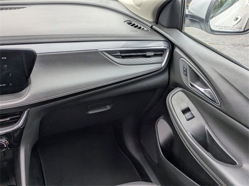 Used 2024 Buick Encore GX Sport Touring image 18