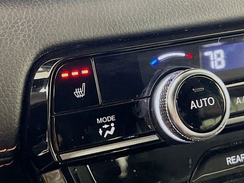 Used 2025 Honda Pilot TrailSport image 21