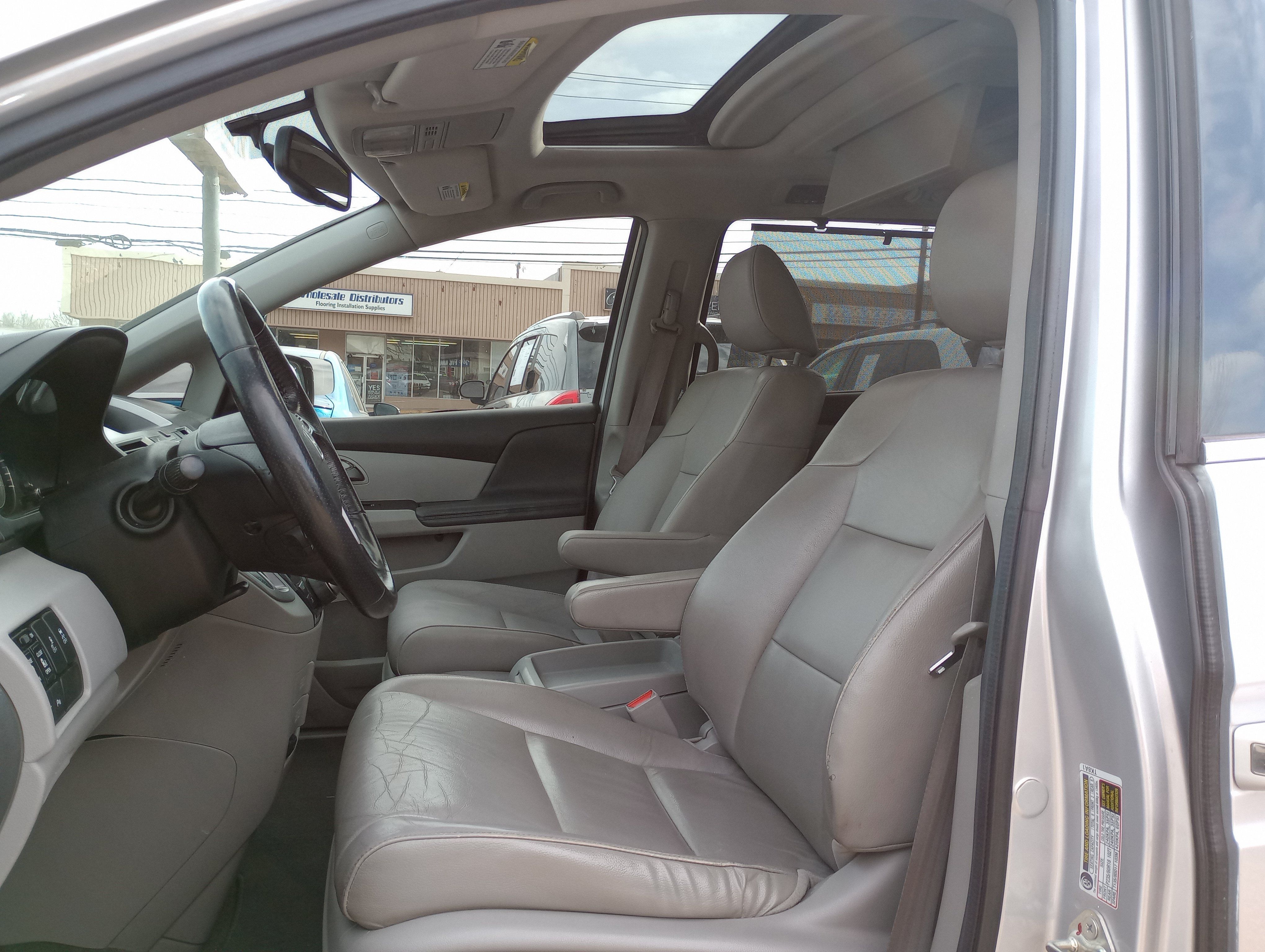 Used 2013 Honda Odyssey Touring image 10