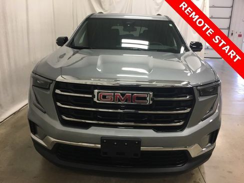 Used 2025 GMC Acadia Elevation image 9