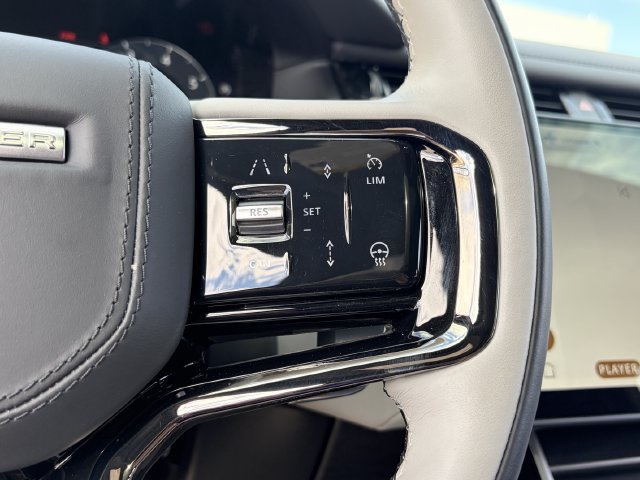 Used 2026 Land Rover Range Rover Velar Dynamic SE AWD/4WD image 9