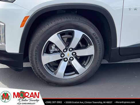 Certified 2023 Chevrolet Traverse LT w/ LT Premium Package AWD/4WD image 11