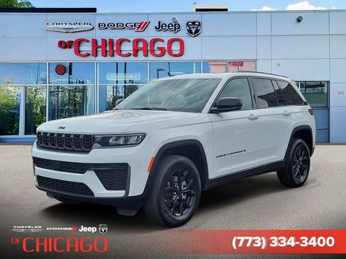 New 2026 Jeep Grand Cherokee Laredo image 1