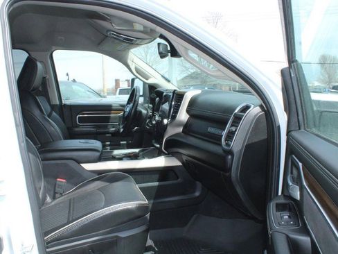 Used 2024 RAM 2500 Laramie image 11