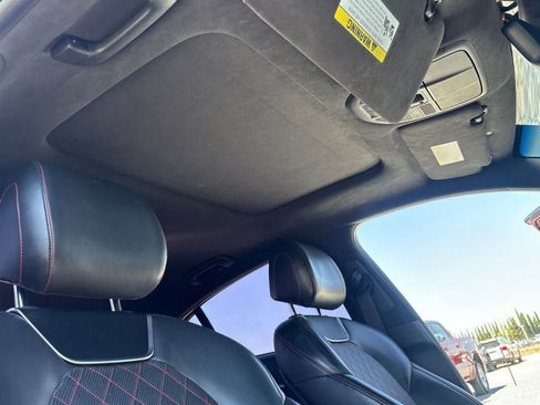 Used 2019 Genesis G70 3.3T Dynamic RWD image 18