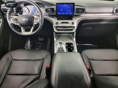 Used 2023 Ford Explorer XLT w/ Equipment Group 202A image 21