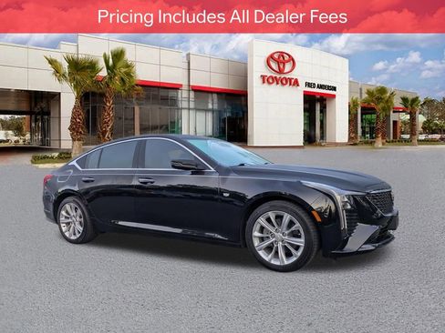 Used 2025 Cadillac CT5 Premium Luxury RWD image 2