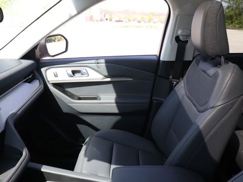 New 2026 Ford Explorer Active w/ Active Comfort Package AWD/4WD image 14