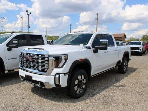 New 2025 GMC Sierra 2500 Denali w/ Technology Package image 2