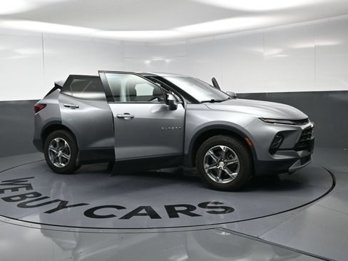 Used 2023 Chevrolet Blazer LT FWD image 28