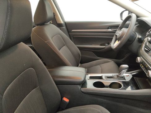 Used 2023 Nissan Altima 2.5 SV image 21