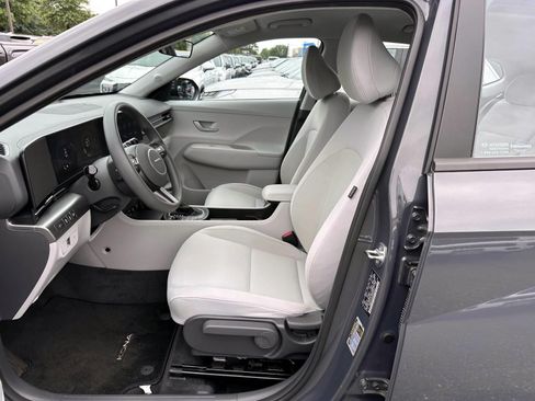 Used 2024 Hyundai Kona SE AWD/4WD image 11