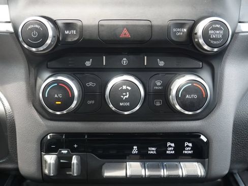 Used 2022 RAM 1500 Big Horn AWD/4WD image 22