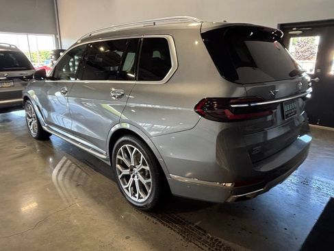 Used 2025 BMW X7 xDrive40i AWD/4WD image 7