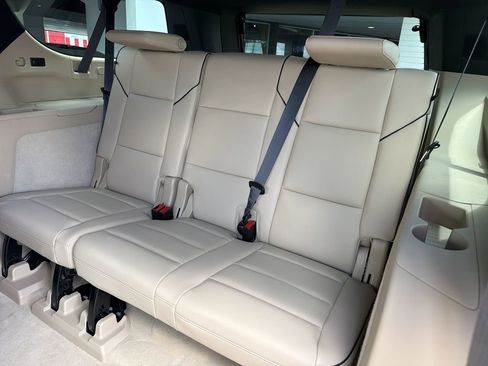 Certified 2023 Cadillac Escalade ESV Premium Luxury w/ Performance Package RWD image 18