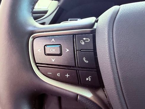 Used 2025 Lexus ES 300h w/ Premium Package FWD image 20