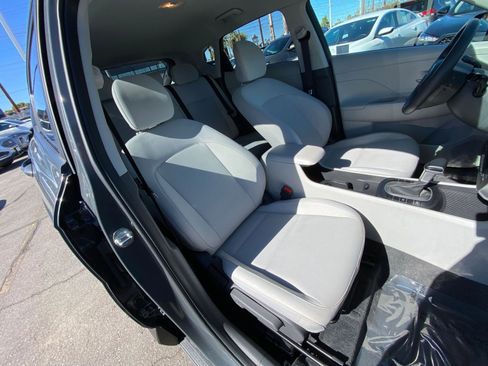 Used 2025 Hyundai Kona SEL image 36