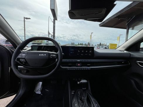 Used 2025 Kia K4 FWD image 34