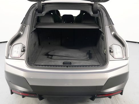 Used 2022 BMW iX xDrive50 w/ Premium Package image 9