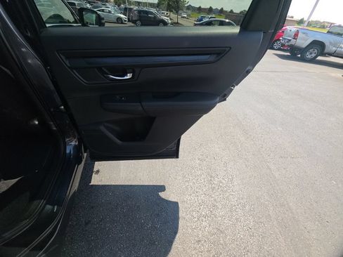Used 2025 Honda CR-V LX image 29