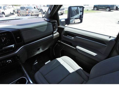 Used 2024 GMC Sierra 2500 SLT w/ Texas SLT Premium Package AWD/4WD image 10