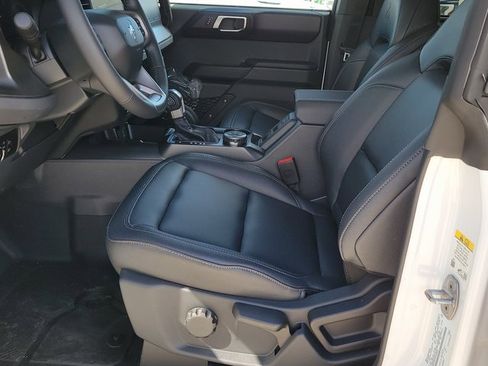 New 2025 Ford Bronco Badlands image 6