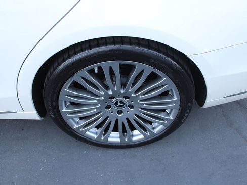 Used 2019 Mercedes-Benz S 450 Sedan image 14