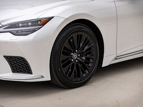 Used 2021 Lexus LS 500 AWD image 6