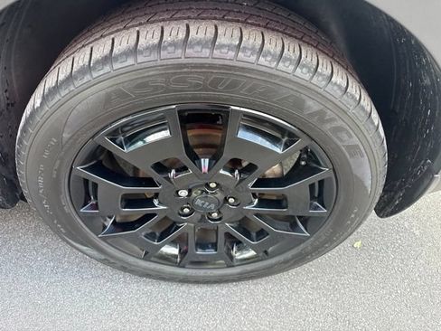 Used 2021 Kia Telluride EX w/ EX Premium Package AWD/4WD image 11