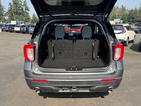 Used 2023 Ford Explorer XLT w/ Equipment Group 202A AWD/4WD image 22